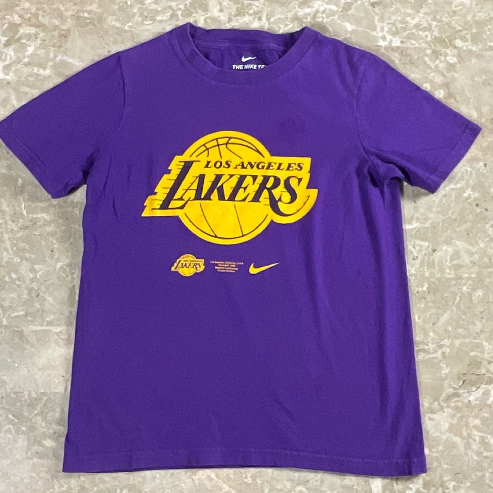 Nike Lakers Purple T-shirt Size Small